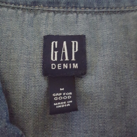 GAP denim pearl snap button down - Picture 2 of 6